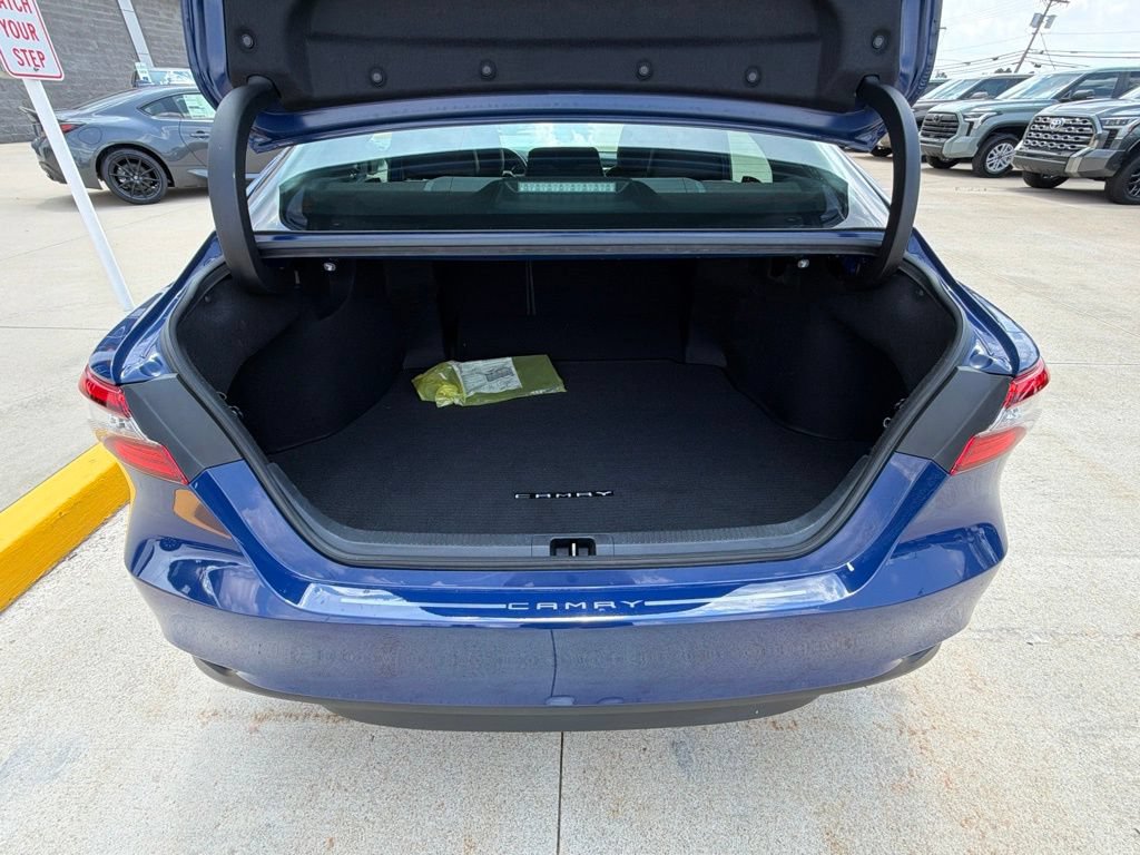 Used 2023 Toyota Camry XLE w/ Navigation Package FWD image 30