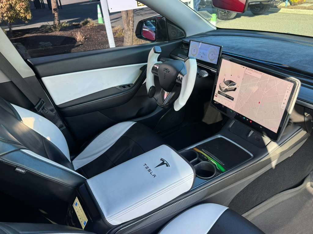 Used 2021 Tesla Model Y Performance image 20