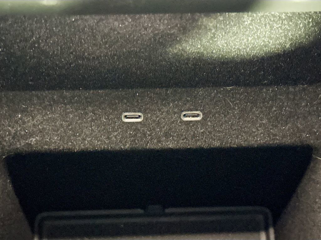 Used 2022 Rivian R1T Adventure image 16