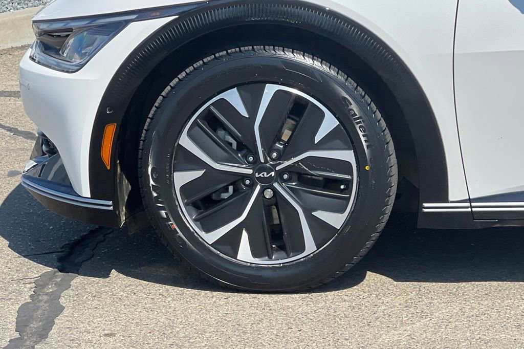 Used 2024 Kia EV6 Wind w/ Wind Technology Package RWD image 27