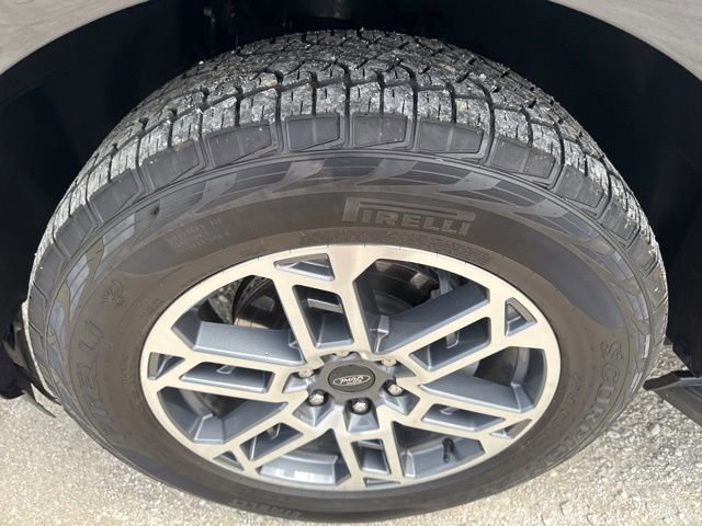 Used 2025 Ford Expedition Max Active AWD/4WD image 32