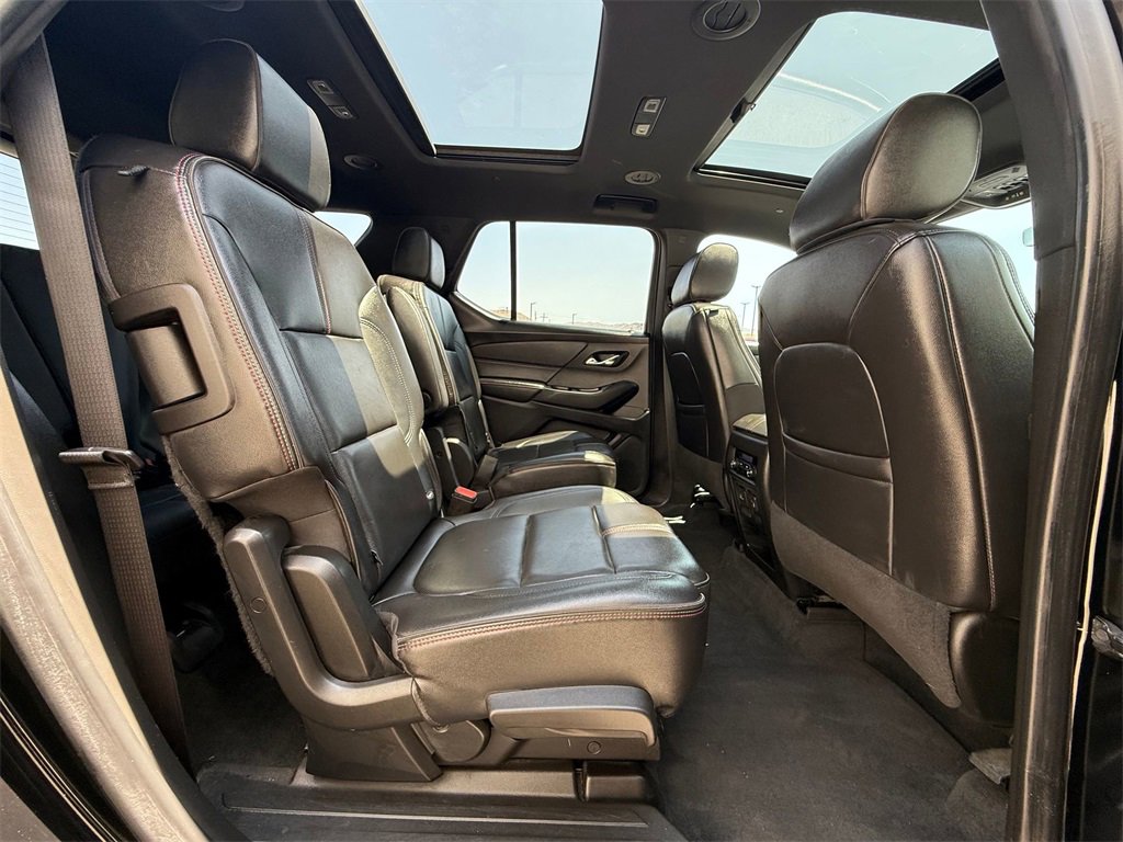 Used 2022 Chevrolet Traverse RS image 32