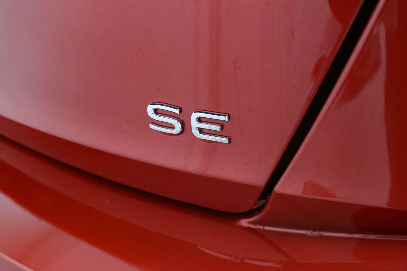 Certified 2026 Volkswagen Jetta SE FWD image 12