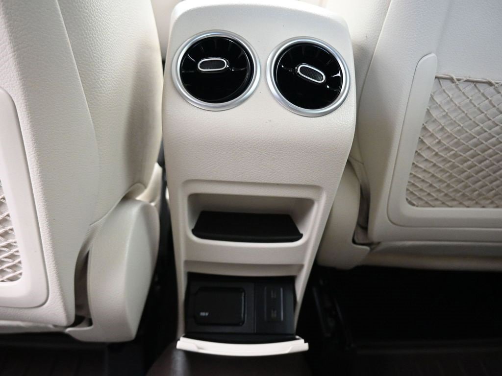 Used 2021 Mercedes-Benz GLA 250 4MATIC image 34