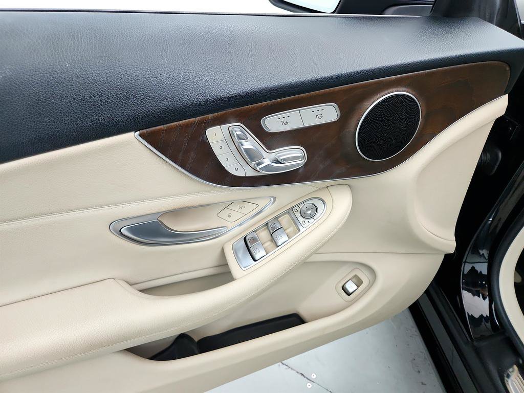 Used 2018 Mercedes-Benz C 300 Cabriolet image 21