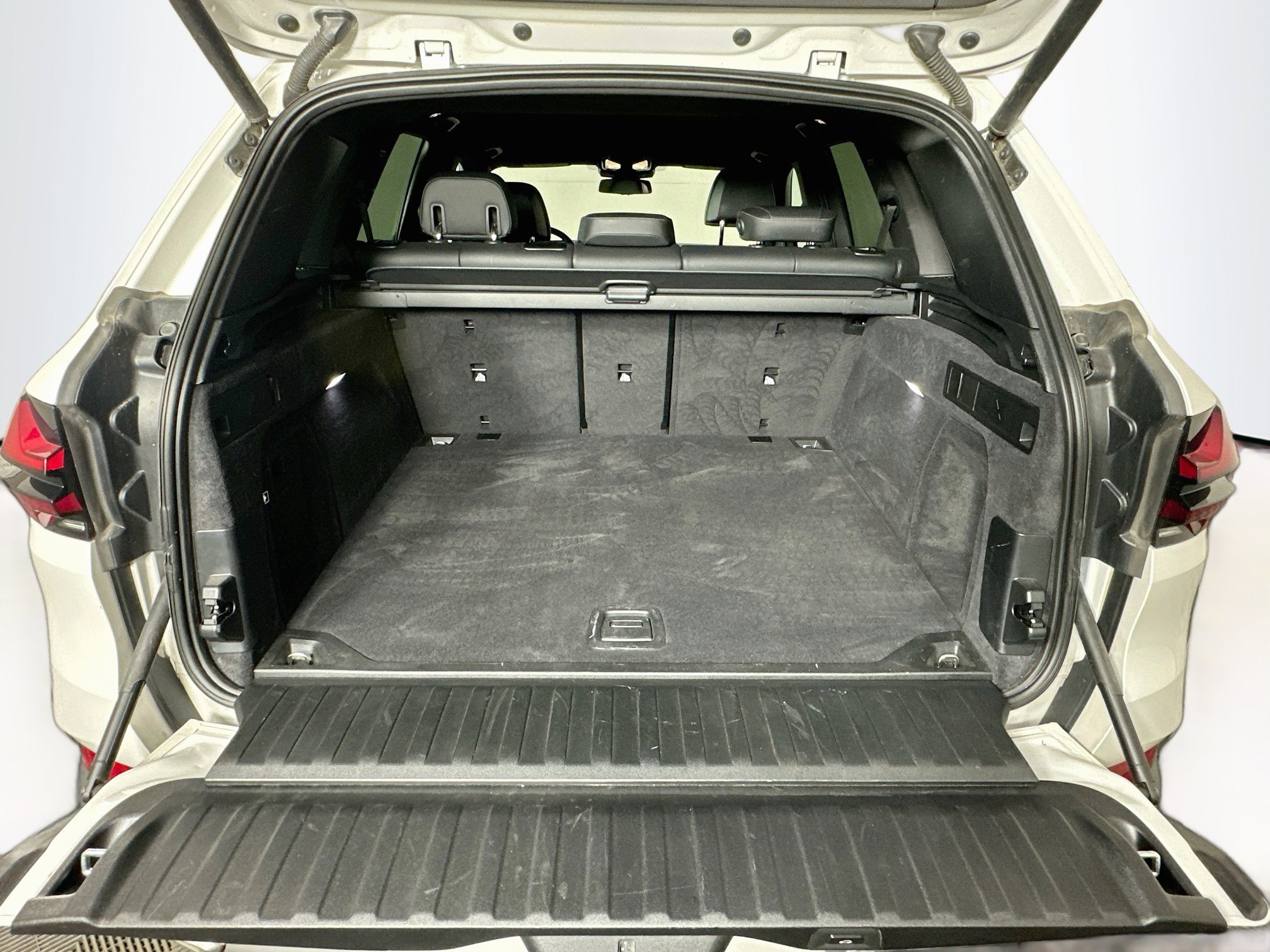 Used 2024 BMW X5 sDrive40i RWD image 30