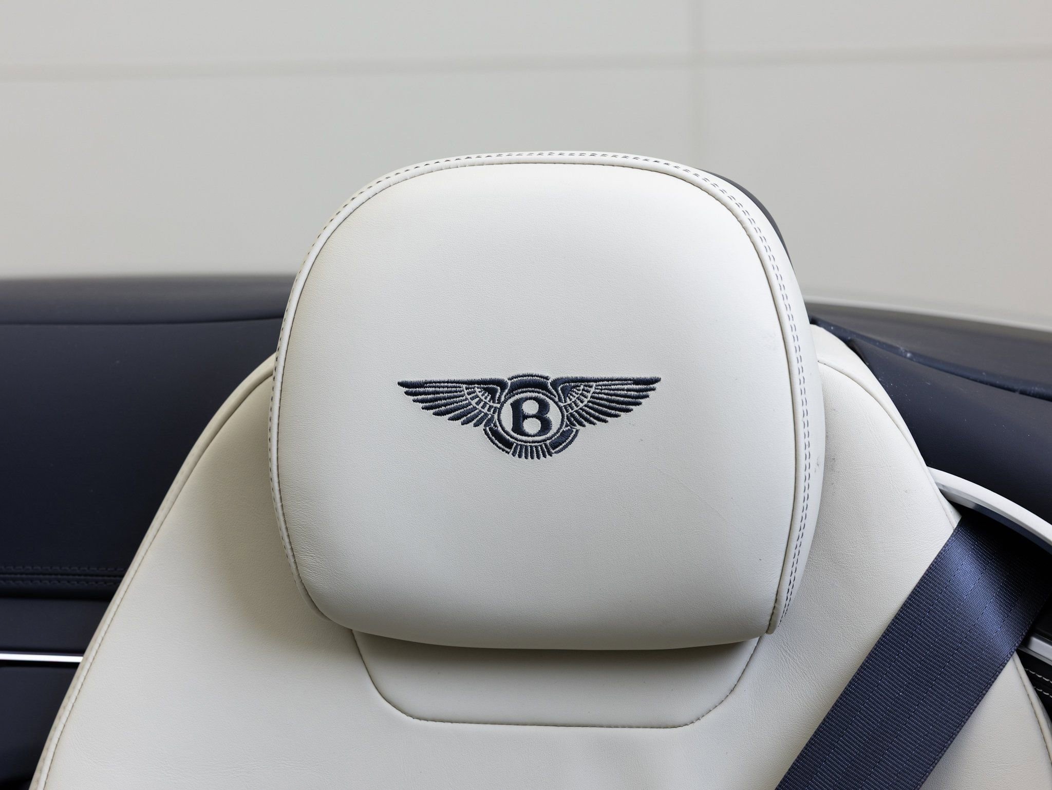 Used 2024 Bentley Continental GT image 16