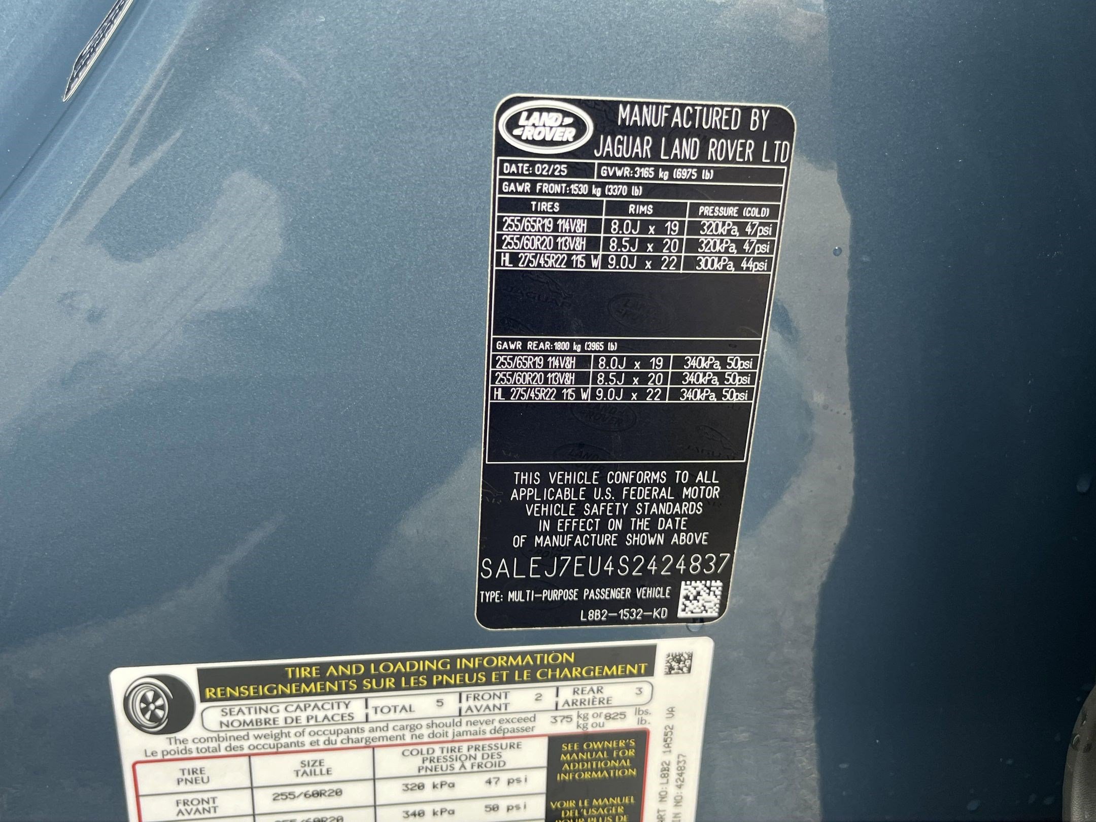 Used 2025 Land Rover Defender 110 S image 19