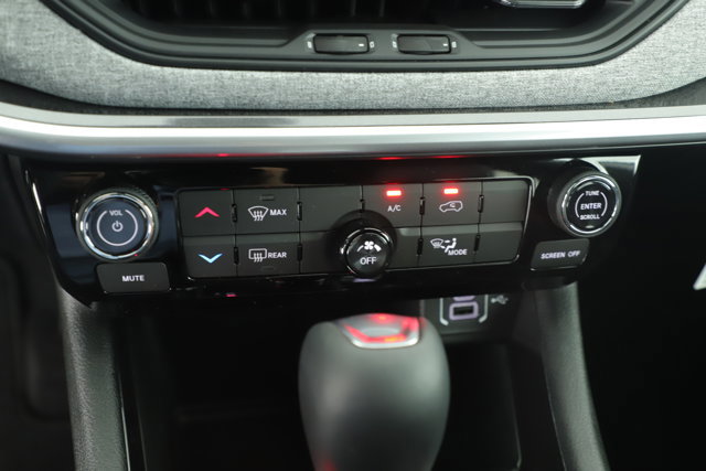 New 2026 Jeep Compass Latitude image 14