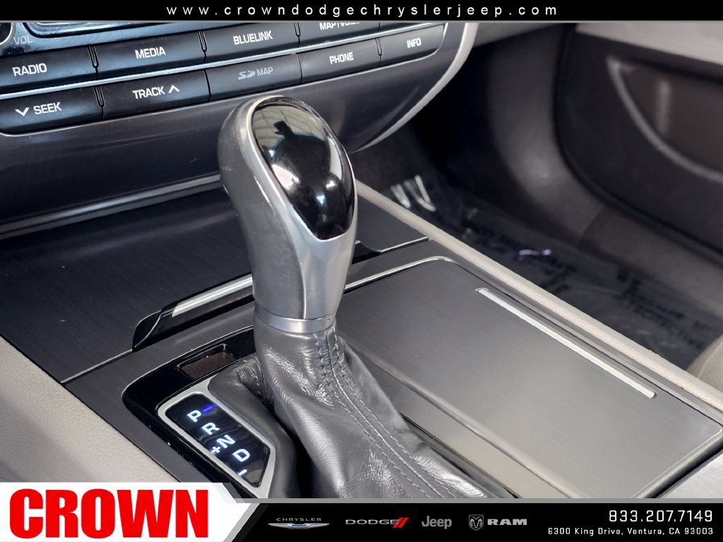 Used 2016 Hyundai Genesis 3.8 RWD image 27