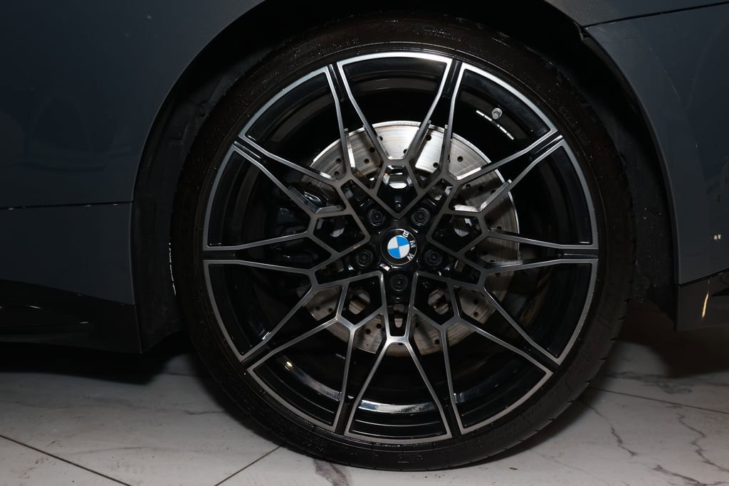 Used 2025 BMW M4 Coupe w/ Executive Package image 28