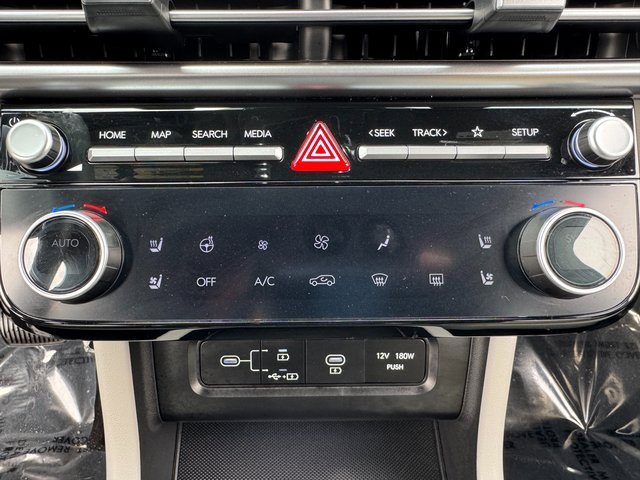 Used 2025 Hyundai Tucson Limited image 28