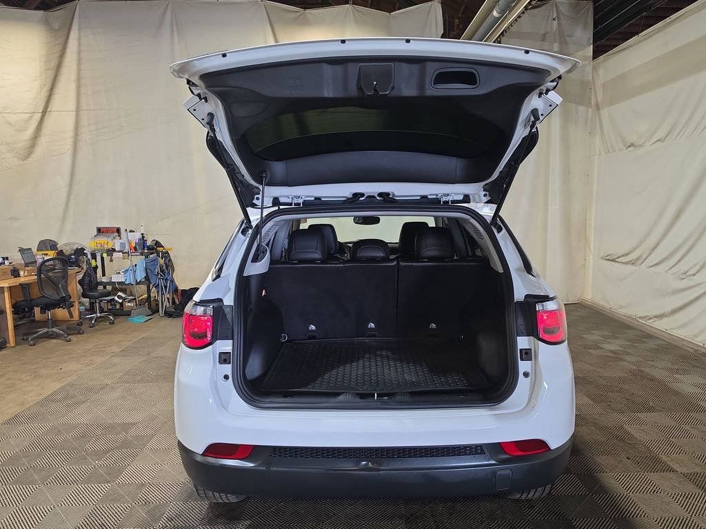 Used 2022 Jeep Compass Latitude w/ Convenience Group image 19