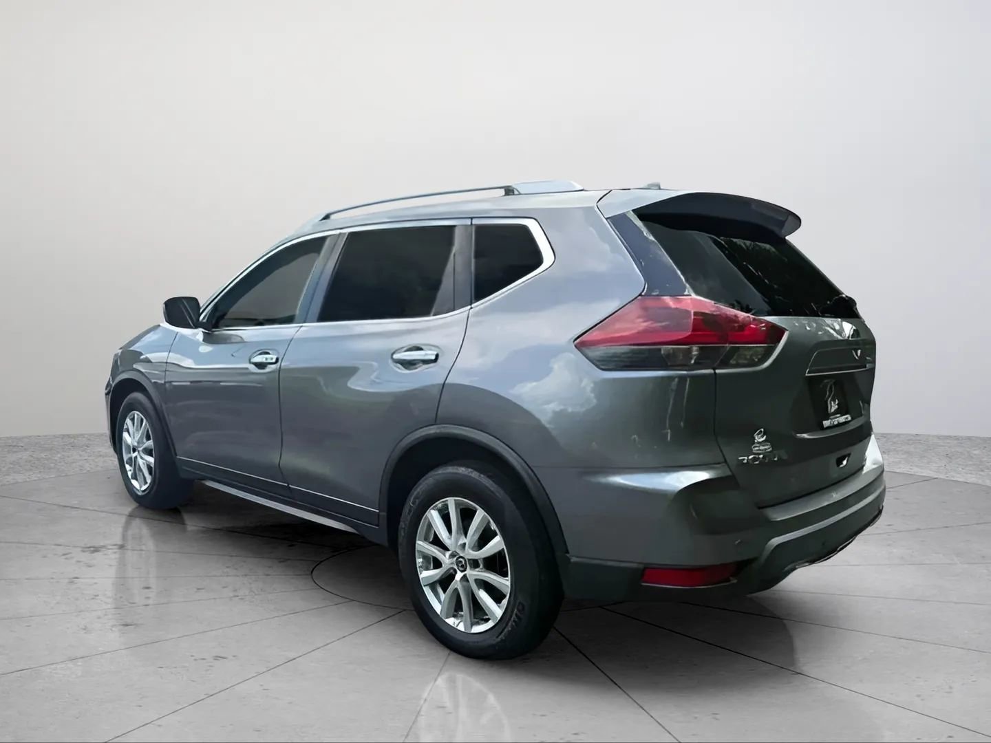 Used 2019 Nissan Rogue SV image 6