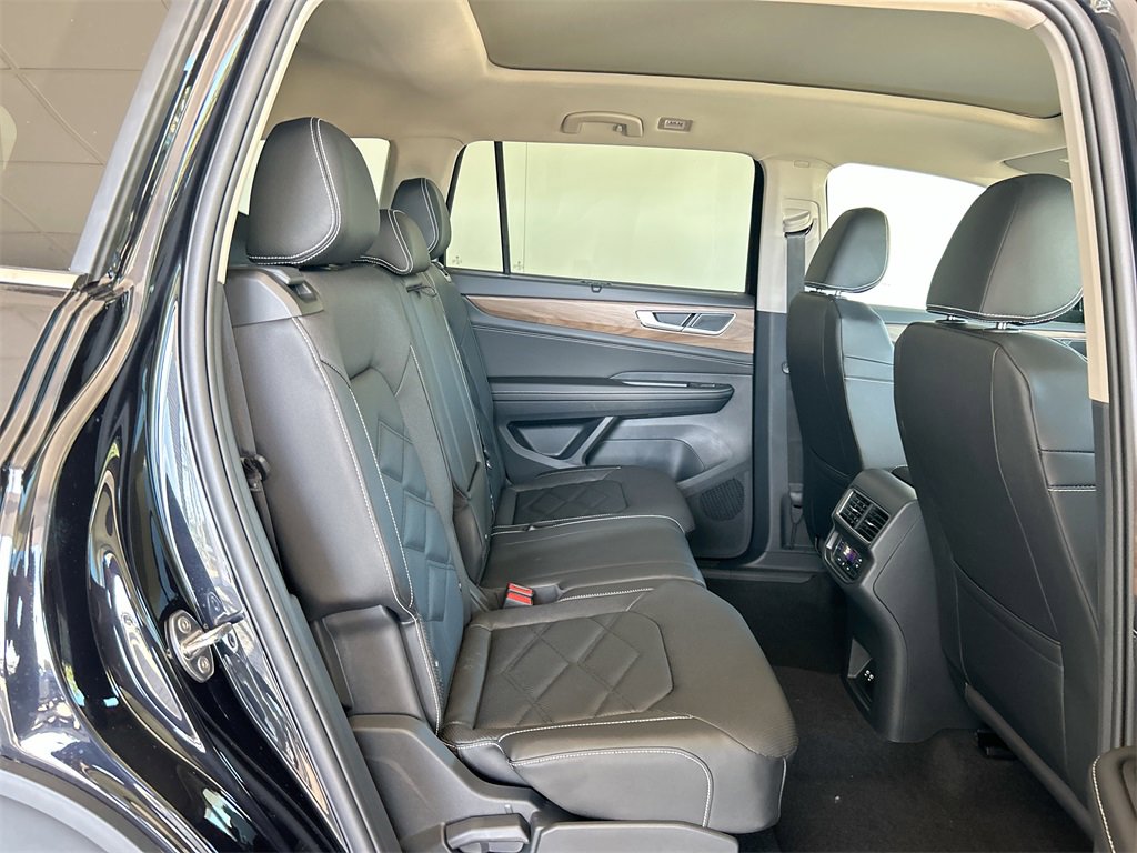 New 2026 Volkswagen Atlas SE image 41
