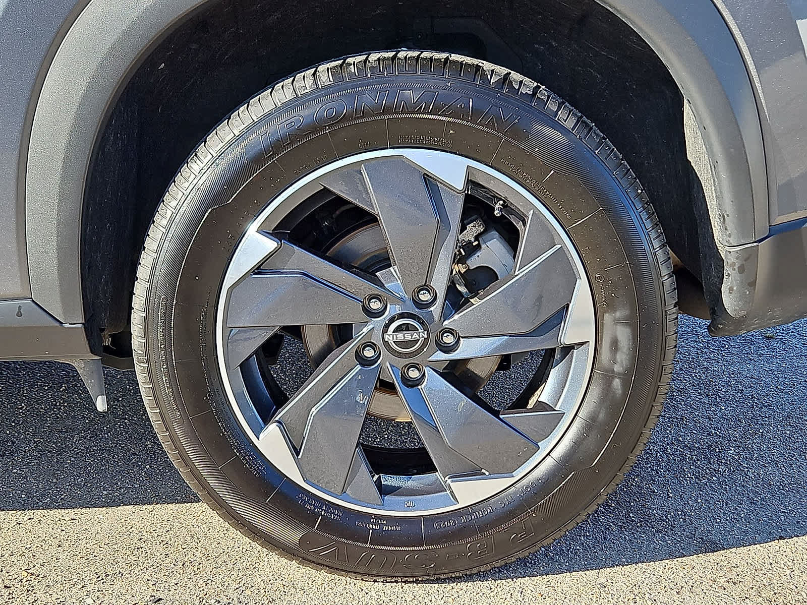 Used 2025 Nissan Rogue SV AWD/4WD image 37