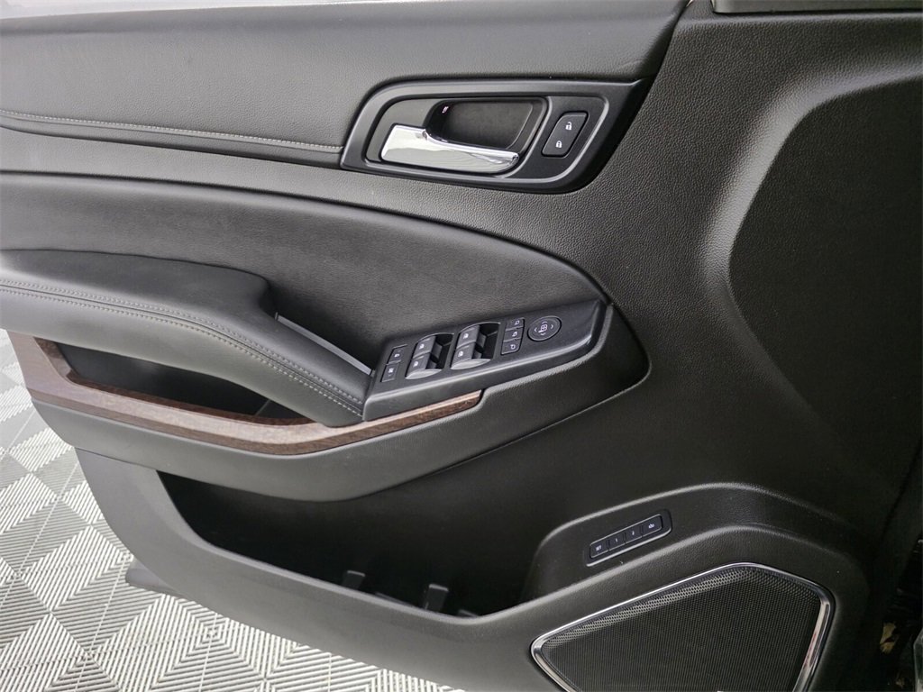 Used 2020 GMC Yukon SLT w/ Premium Edition image 30