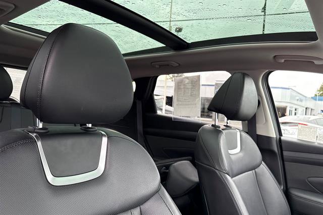 Used 2025 Hyundai Tucson Limited image 18