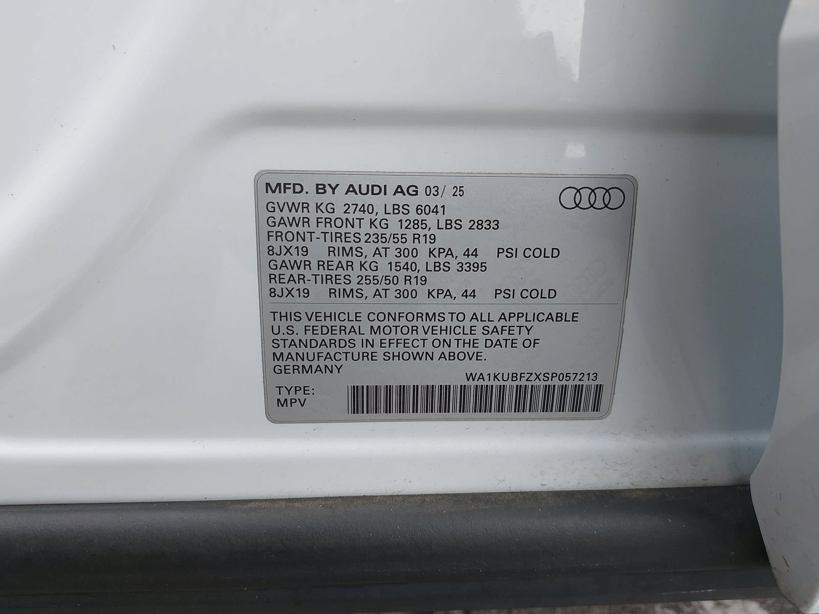 Used 2025 Audi Q4 e-tron Premium w/ Convenience Package AWD/4WD image 41
