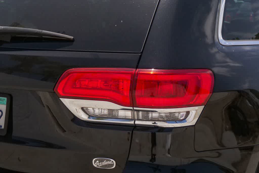 Used 2017 Jeep Grand Cherokee Overland w/ Jeep Active Safety Group AWD/4WD image 10