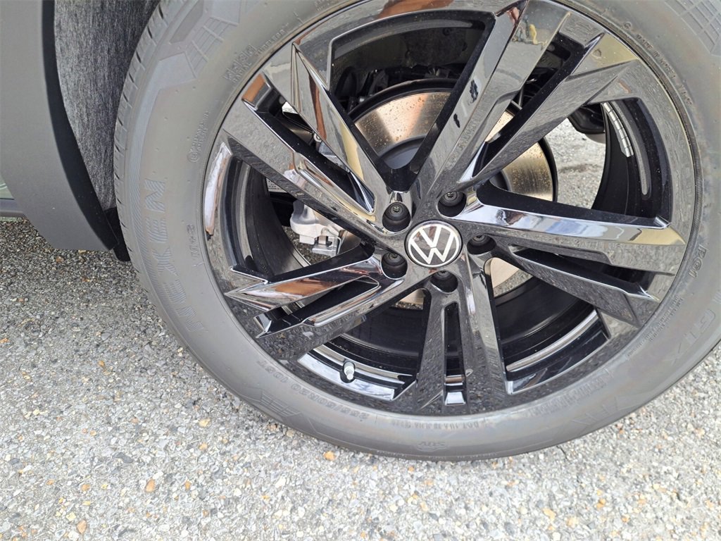 New 2026 Volkswagen Atlas Cross Sport SEL R-Line image 20