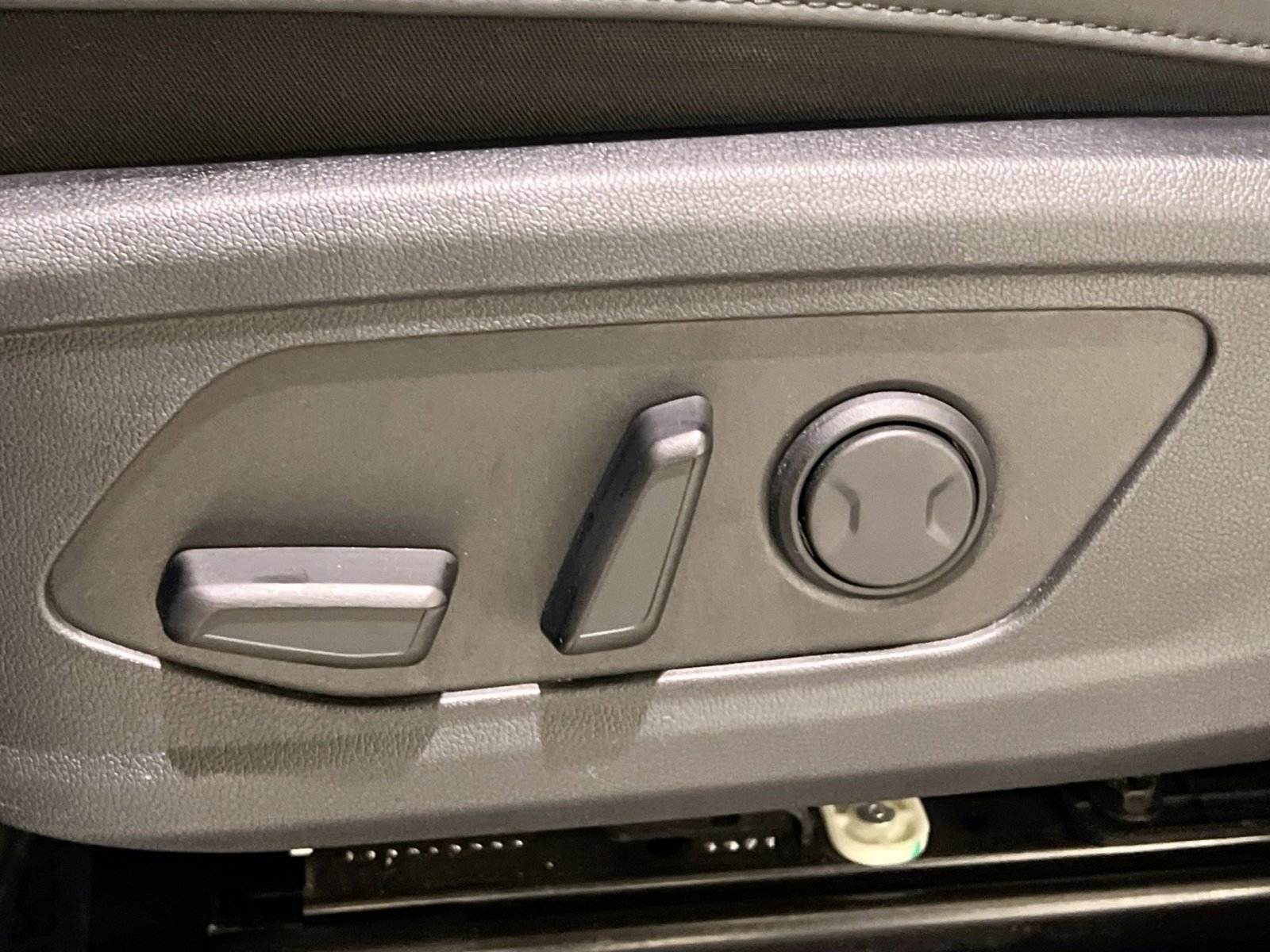 Used 2023 Kia Sorento EX image 21