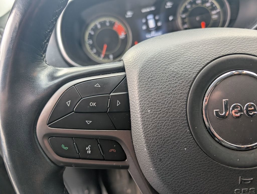 Used 2021 Jeep Cherokee Latitude Lux w/ Sun & Sound Group image 18