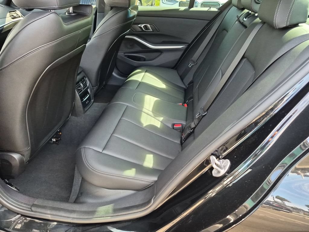 Used 2024 BMW 330e xDrive w/ Convenience Package AWD/4WD image 32