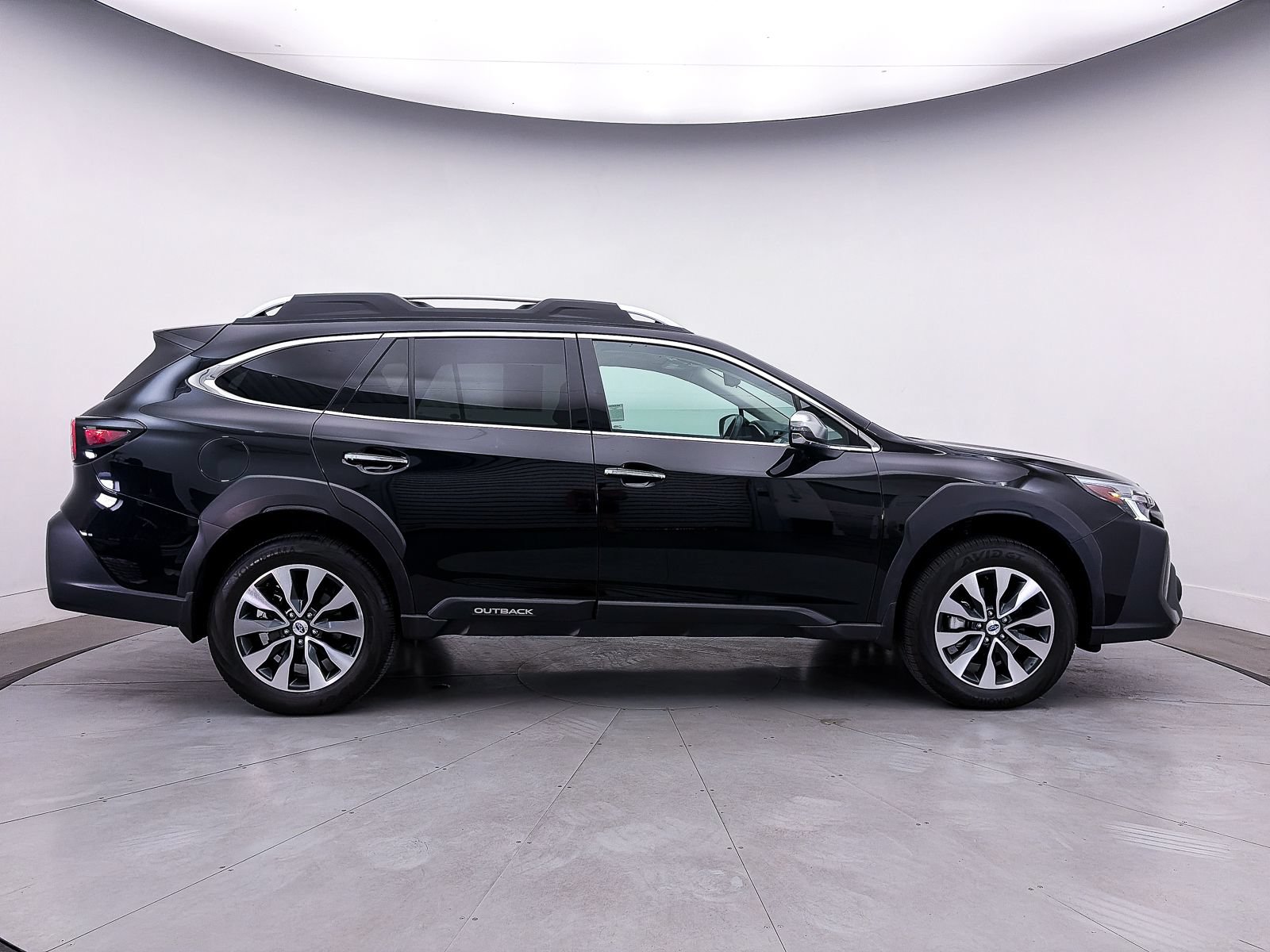 Used 2024 Subaru Outback Touring XT w/ Popular Package #2 AWD/4WD image 45