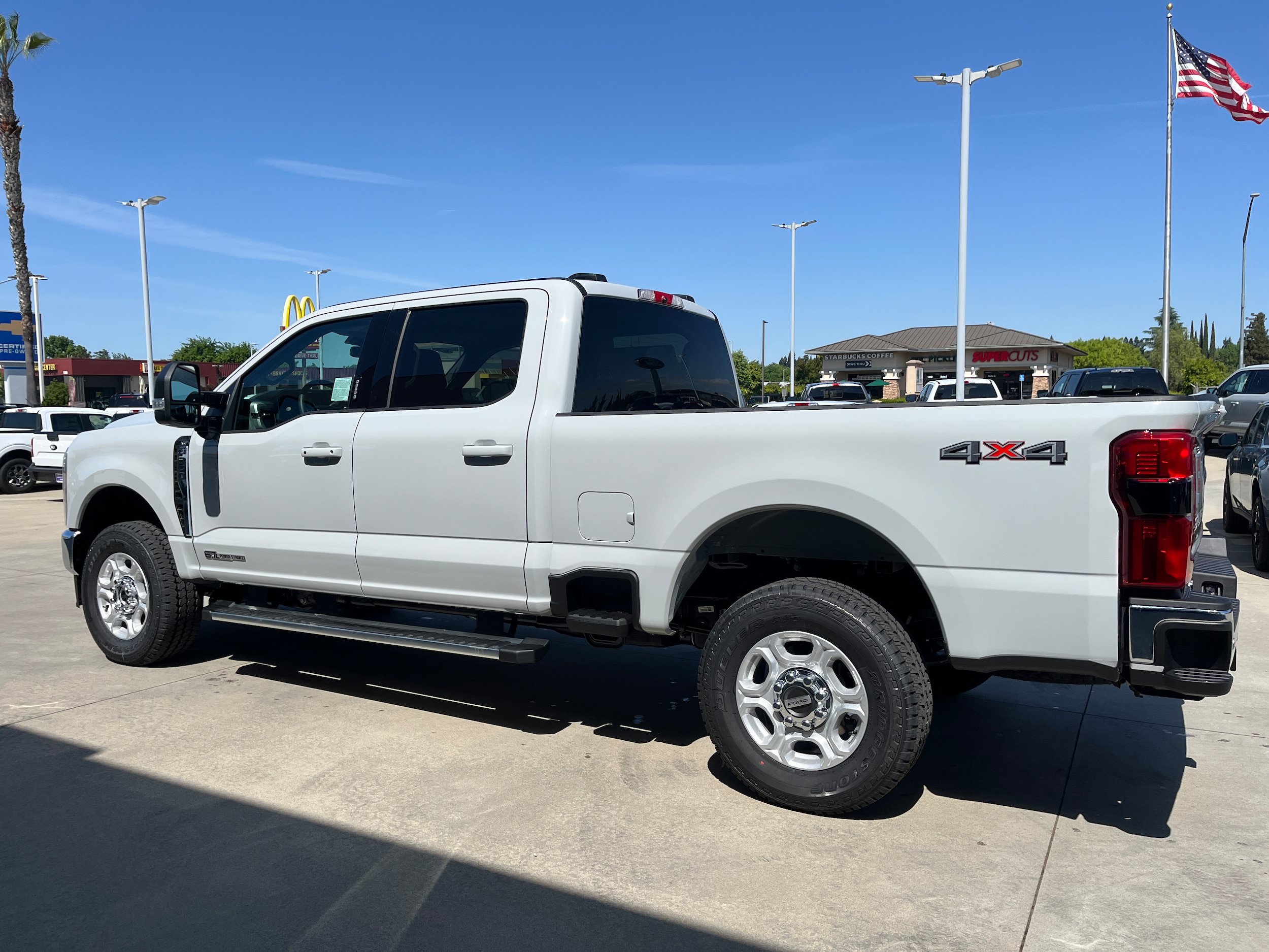 New 2026 Ford F250 XLT w/ XLT Premium Package AWD/4WD image 2