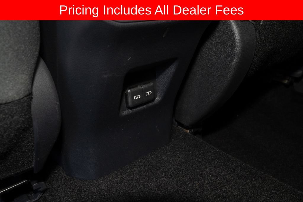 Used 2024 Toyota RAV4 XLE w/ Convenience Package FWD image 8