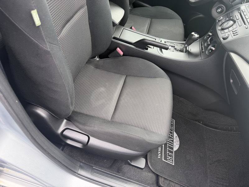 Used 2012 MAZDA MAZDA3 i Touring FWD image 20