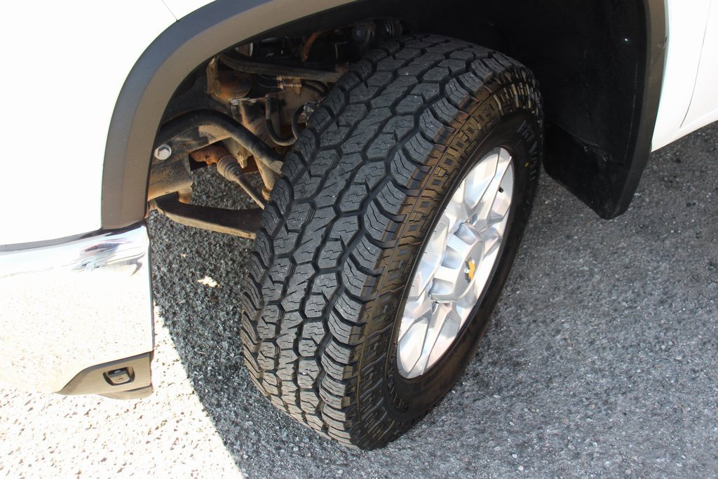 Used 2024 Chevrolet Silverado 2500 LT image 41