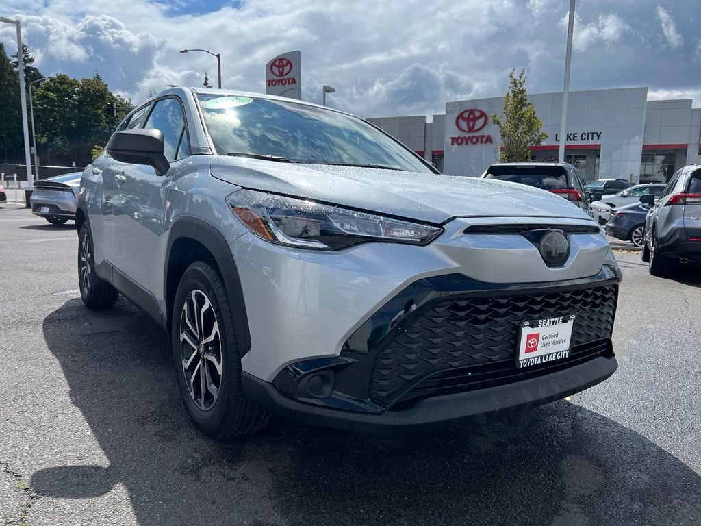 Used 2025 Toyota Corolla Cross AWD Hybrid video 1