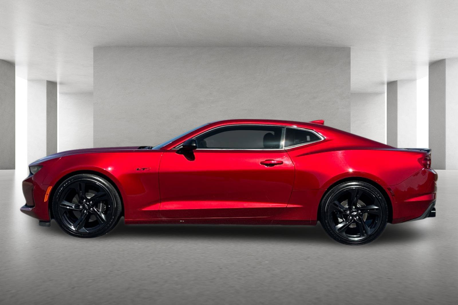 Used 2021 Chevrolet Camaro LT RWD image 7