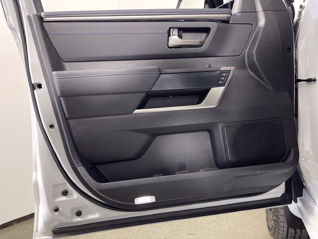 New 2026 Toyota Tundra Platinum w/ TRD Off-Road Package AWD/4WD image 17