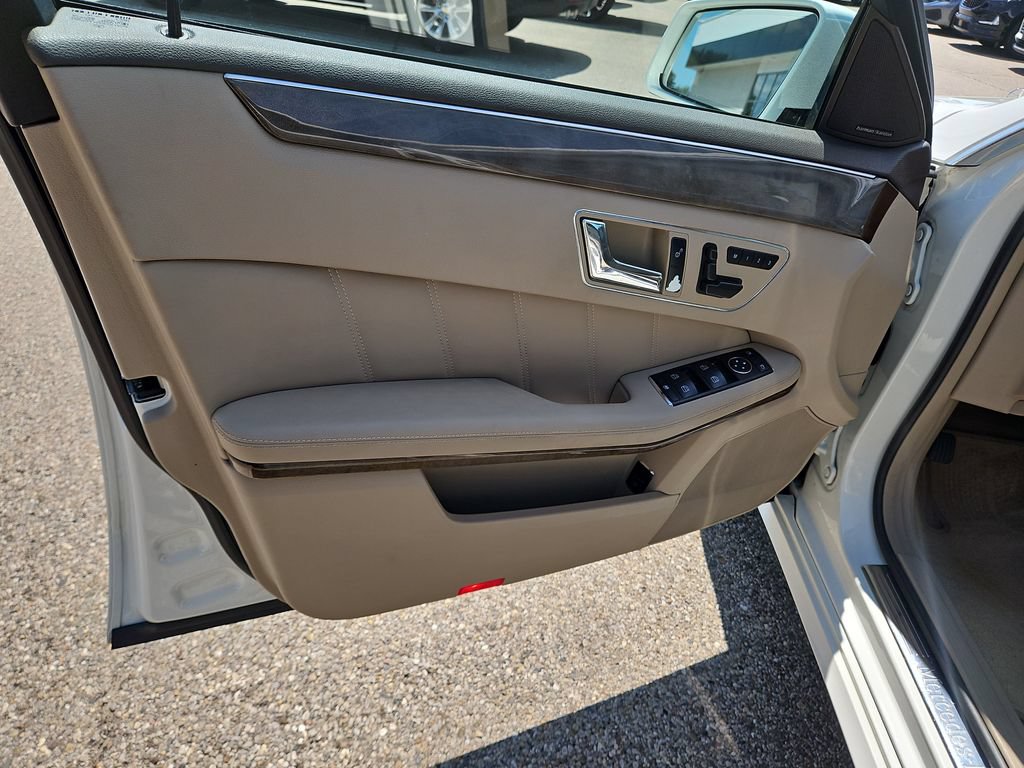 Used 2010 Mercedes-Benz E 350 4MATIC Sedan image 18