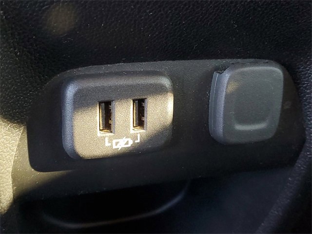 Used 2021 Chevrolet Colorado Z71 image 11