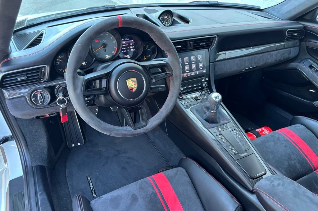 Used 2018 Porsche 911 GT3 RWD image 4