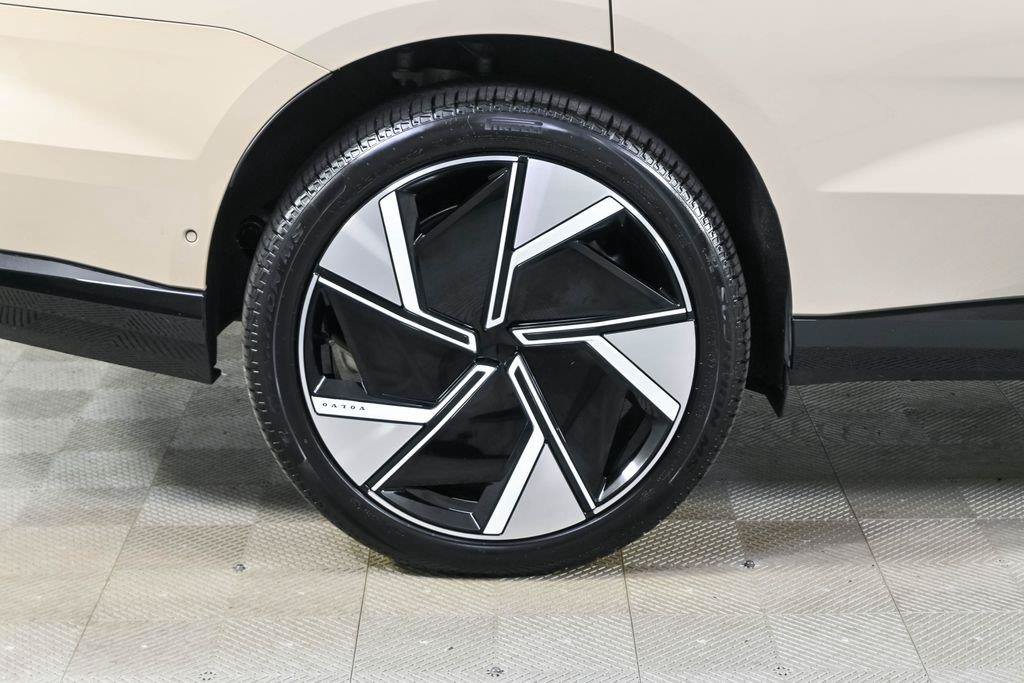 Certified 2025 Volvo EX90 Ultra AWD/4WD image 41