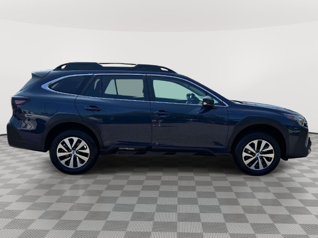 Used 2024 Subaru Outback AWD/4WD image 9
