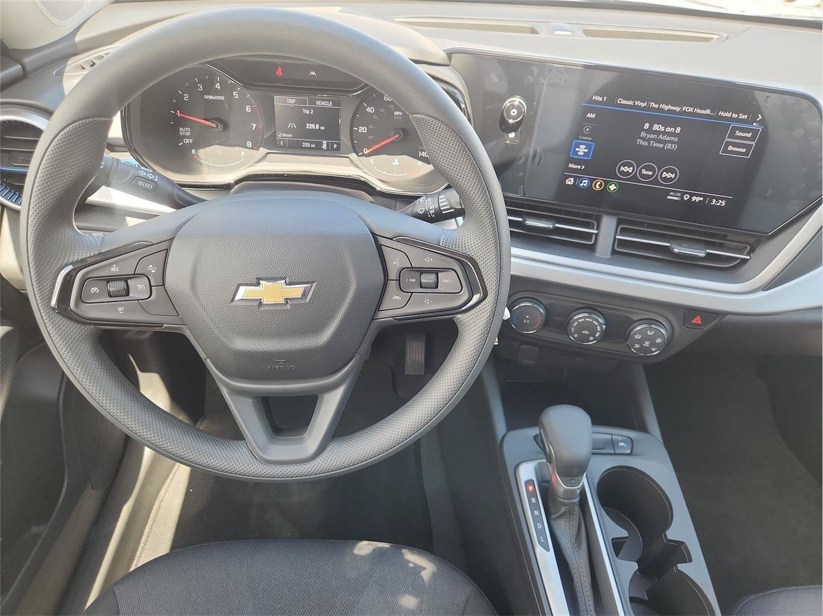 Used 2026 Chevrolet Trax LS FWD image 11