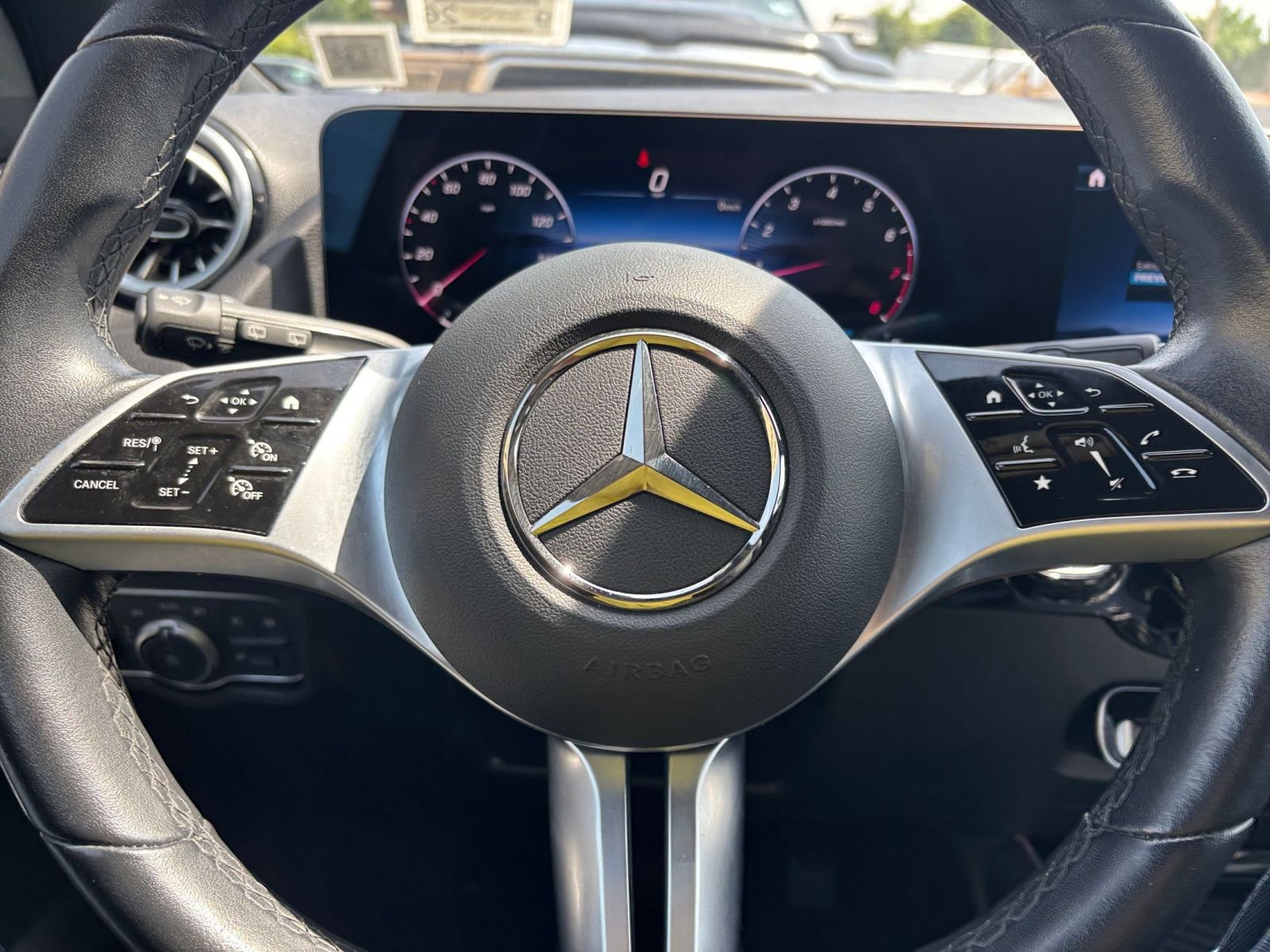 Used 2025 Mercedes-Benz GLA 250 image 29