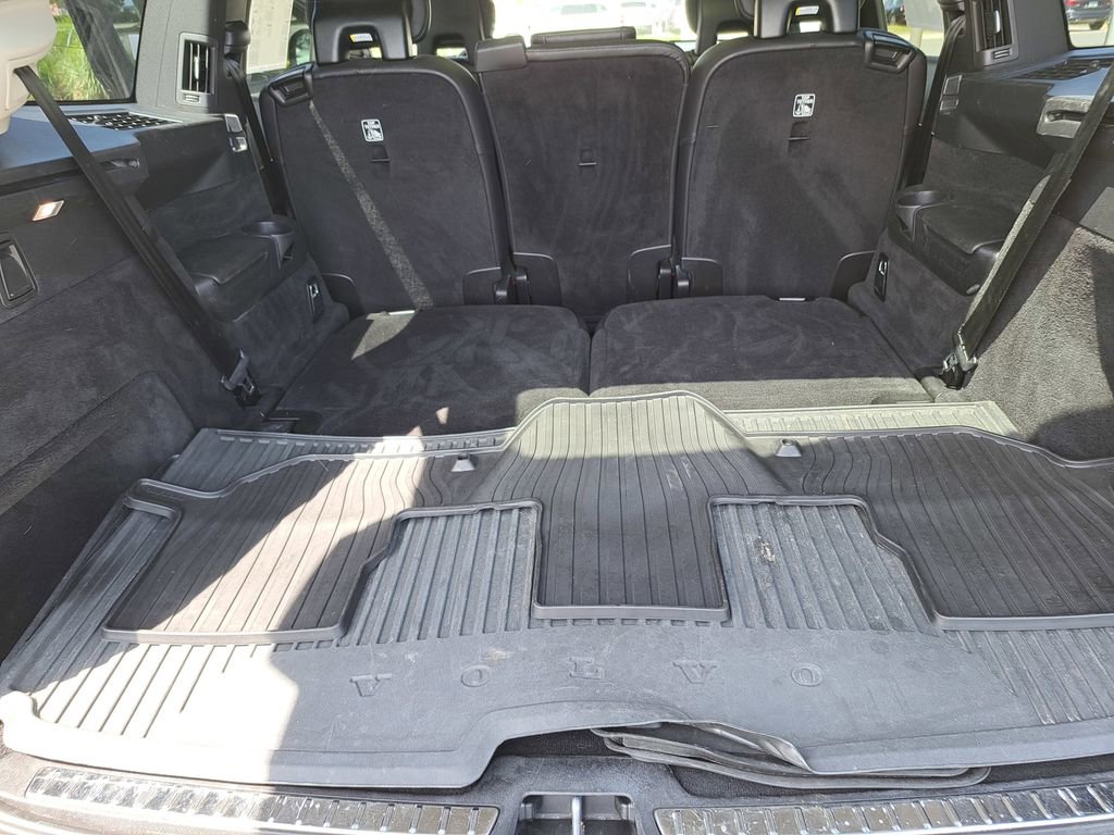 Used 2022 Volvo XC90 T6 Momentum w/ Climate Package image 24