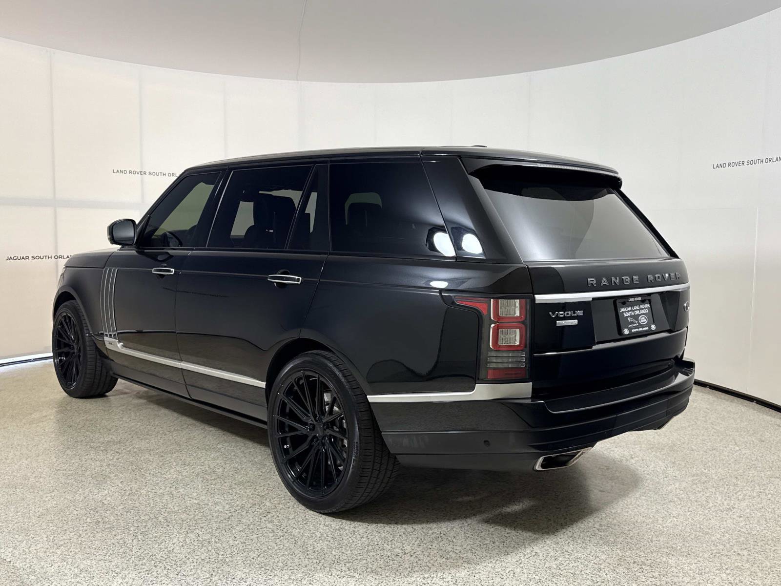 Used 2014 Land Rover Range Rover Long Wheelbase Autobiography AWD/4WD image 3