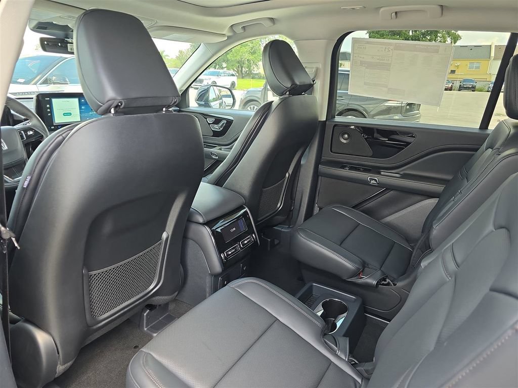 New 2025 Lincoln Aviator 2WD w/ Equipment Group 101A image 14