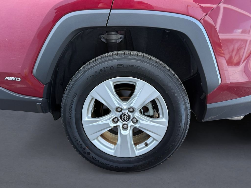 Used 2021 Toyota RAV4 XLE image 14