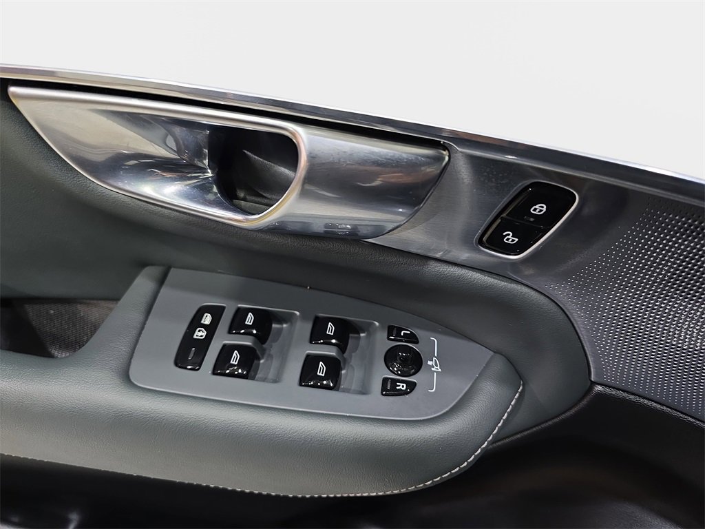 Used 2021 Volvo XC90 T6 Inscription w/ Advanced Package image 31