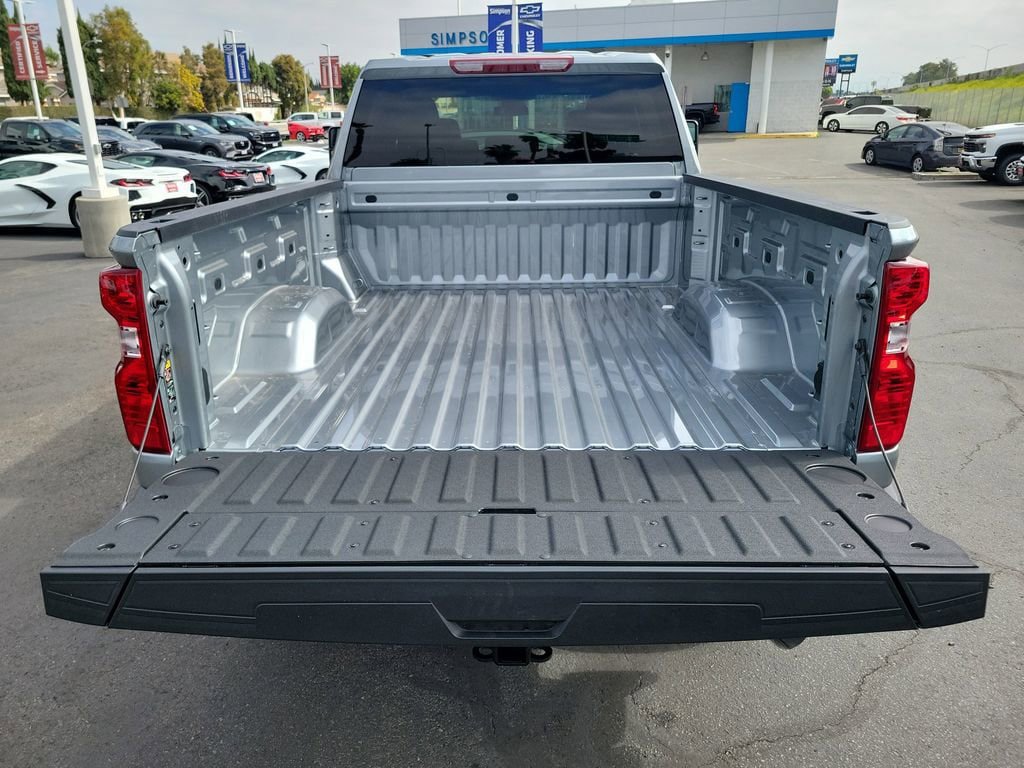 New 2026 Chevrolet Silverado 2500 Custom w/ Custom Value Package AWD/4WD image 19