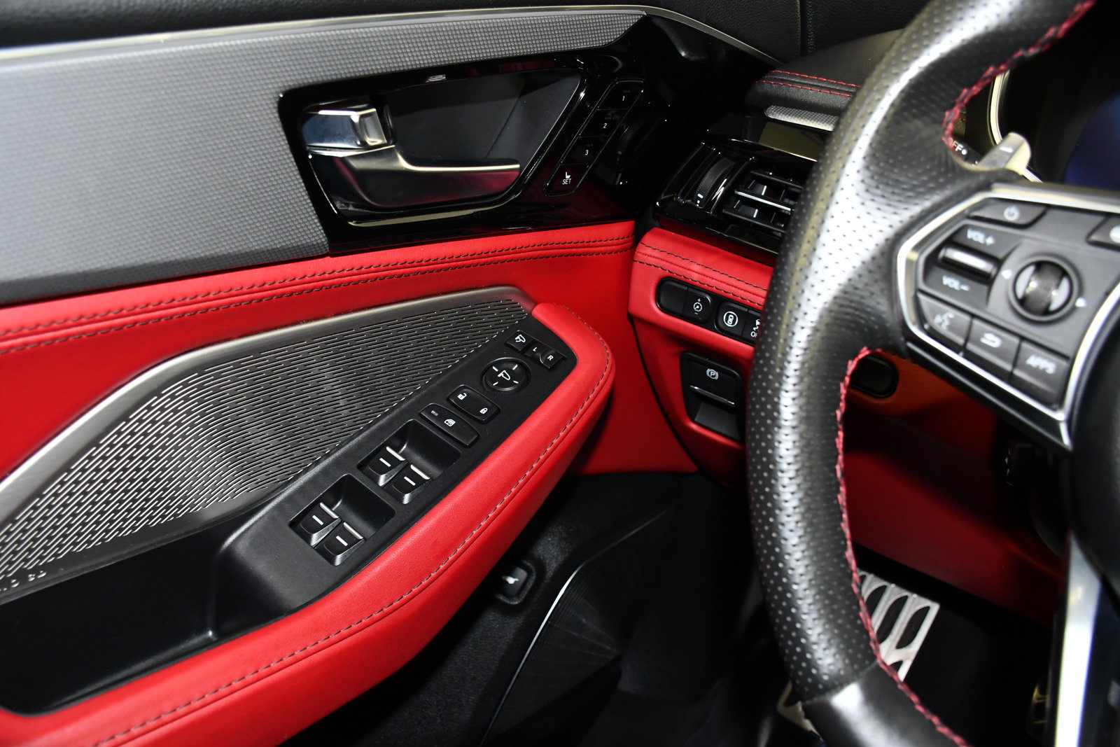 Certified 2023 Acura MDX A-Spec AWD/4WD image 32